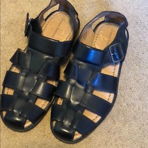 Men’s black sandals